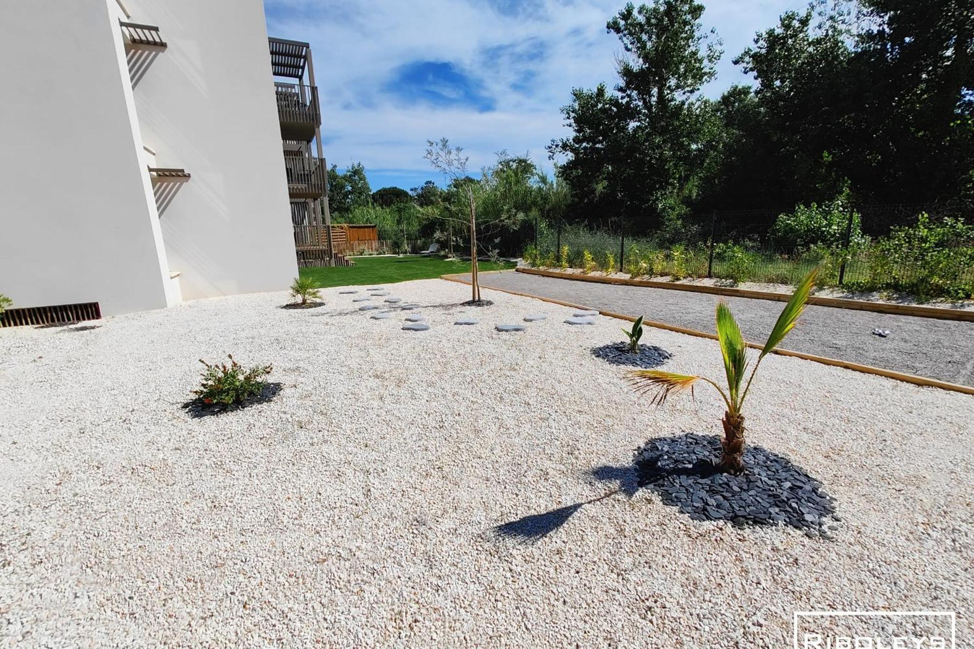 Superbe T3 Climatise Avec Wifi A 400M De La Plage Vias Exterior photo