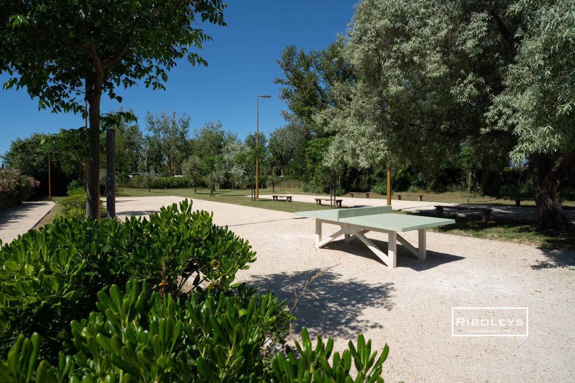 Superbe T3 Climatise Avec Wifi A 400M De La Plage Vias Exterior photo