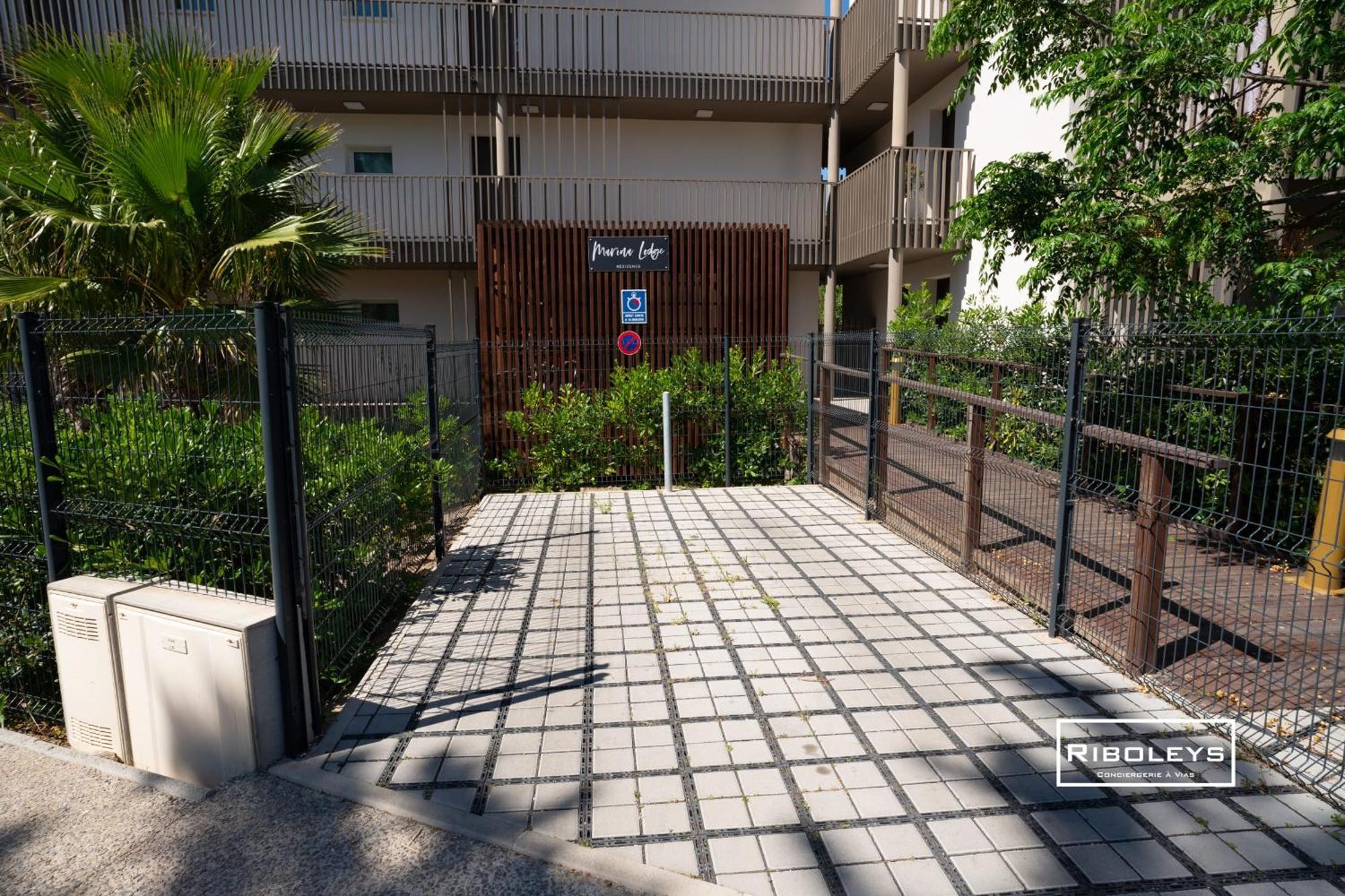 Superbe T3 Climatise Avec Wifi A 400M De La Plage Vias Exterior photo